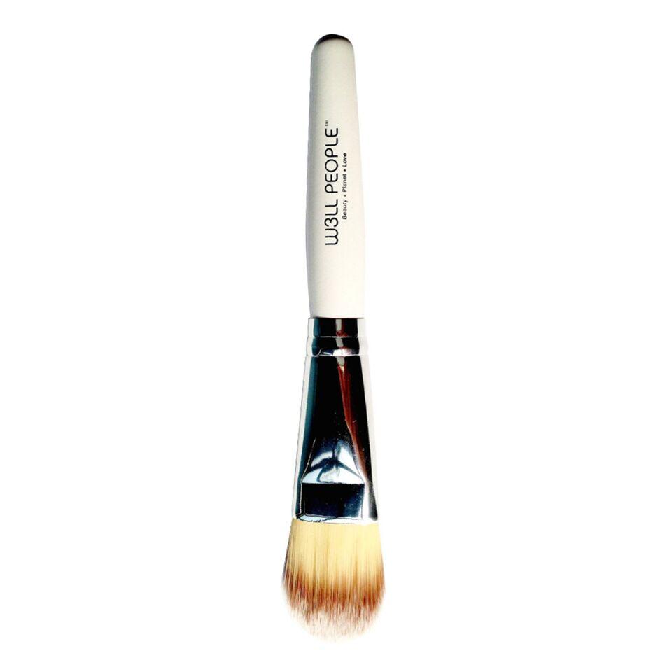 W3ll People W3ll People Foundation Brush One Size | Real Beauty Outlet