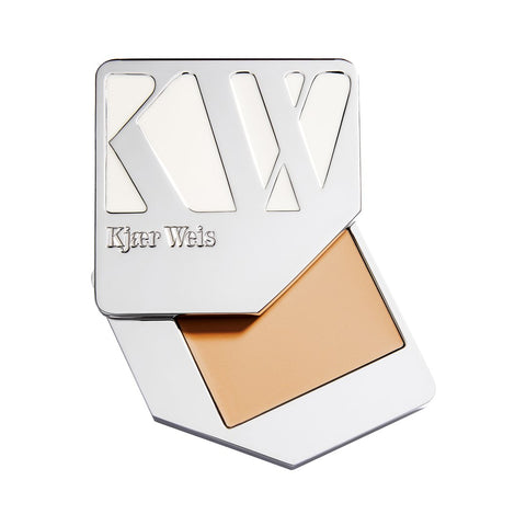 Kjaer Weis Kjaer Weis Cream Foundation Delicate (for medium-deep to deep skin with golden undertones) | Real Beauty Outlet